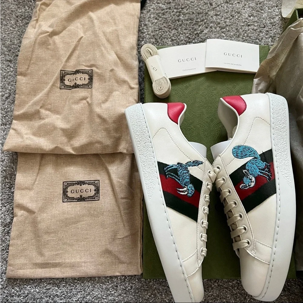 Gucci Men's White Leather Sneakers with Blue Bee Embroidery